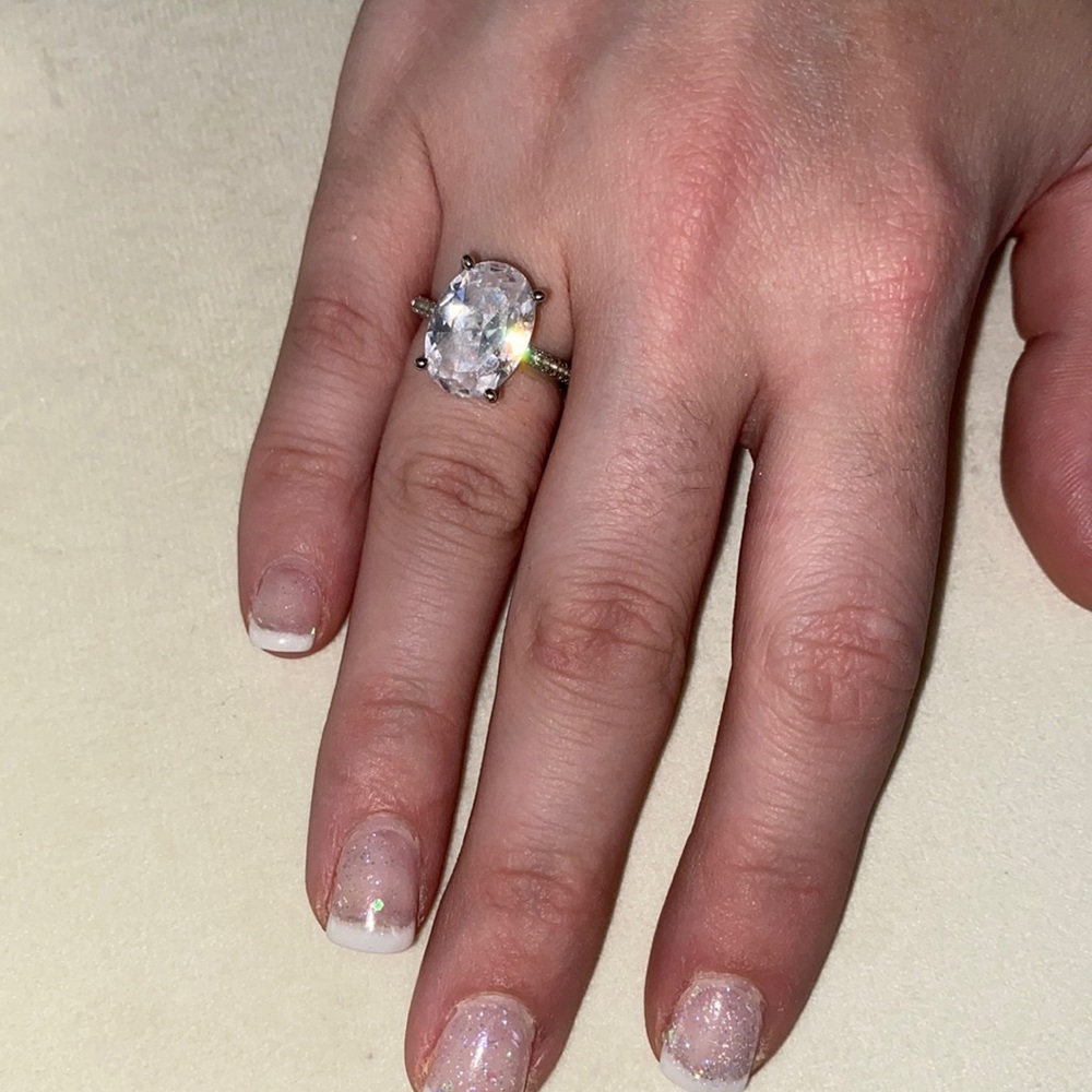 **SILVER CZ DIAMOND RING SIZE 6 💍 - Picture 2 of 9